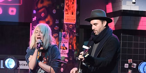 Metric with Broken Social Scene