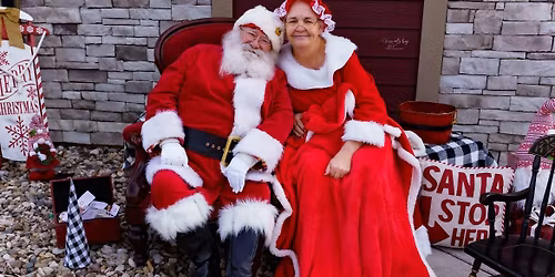 Pictures with Santa at Cedar Ridge Animal Hospital