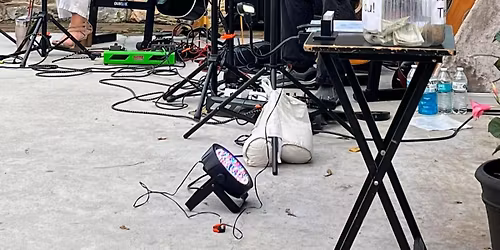 Jen-Jen\u2019s Rhythm N Brews