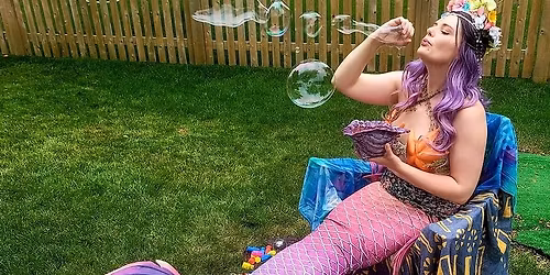 Kendra Schultz | Baird & Warner Family Fun Tent: Seaing Stars Bubbles & Mermaid Party