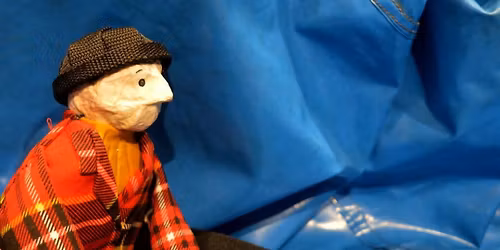 MED STR\u00d8MMEN AF PLASTIK