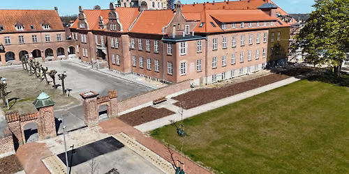\u00c5bent hus p\u00e5 Vitalia+ (det gamle sygehus)