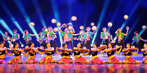 Shanghai Acrobats at Sunrise Theatre