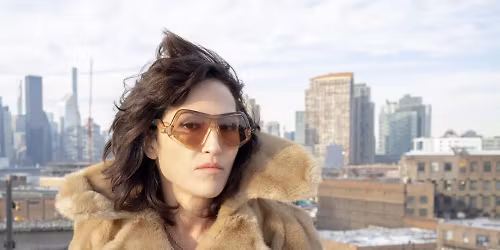 Joan As Police Woman in Aarhus