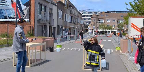 Brandweertoeren op de kermis Westende dorp