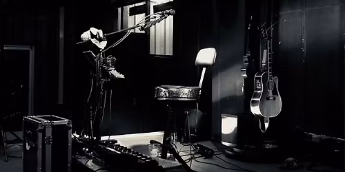 Lingerin' Live FRIDAY; featuring Phil Watson