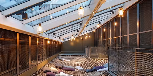 The art of listening - Under the Northern Lights