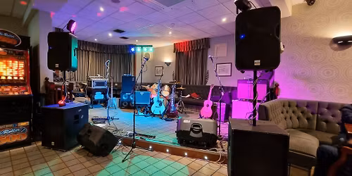 Freefall Live at the Charlton Kings Club, Cheltenham