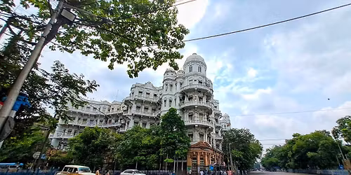 Walks around Esplanade East - with breakfast at Heritage Court Cafe 