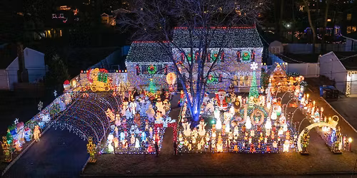 Liam\u2019s Spectacular Christmas Display Grand Lighting