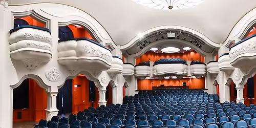 Kulisszaj\u00e1r\u00e1s a T\u00f3th J\u00f3zsef Sz\u00ednh\u00e1z \u00e9s Vigad\u00f3 szecesszi\u00f3s \u00e9p\u00fclet\u00e9ben