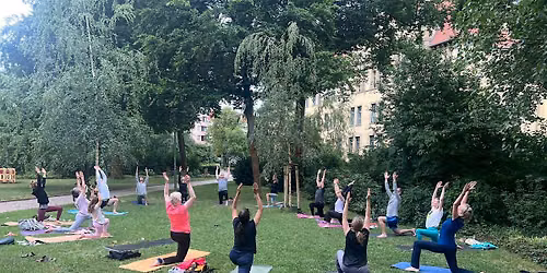 Power Yoga im Park \u2013 (Friedenau)