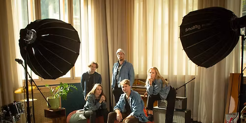 Wintershome Openair - B\u00fchne am Teich