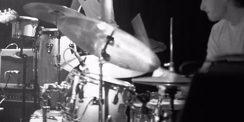 J\u00e4ttedam releasegig + support Hand Audiovisual | Pustervik, G\u00f6teborg