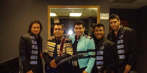 Los Dinnos, Los Fugitivos, Los Mismos in Bakersfield
