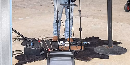 Live Music with Banjo Brown