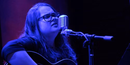 PATIO SESSIONS with Emily Watkins at The Lakely
