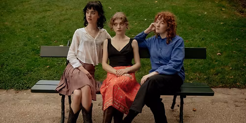 Folk Bitch Trio