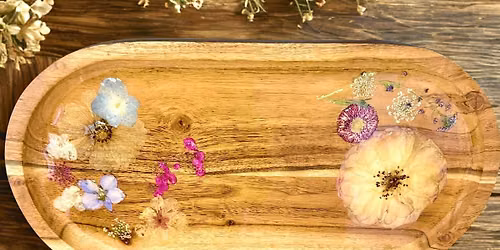 Resin workshop creating gorgeous floral wood trays or coasters