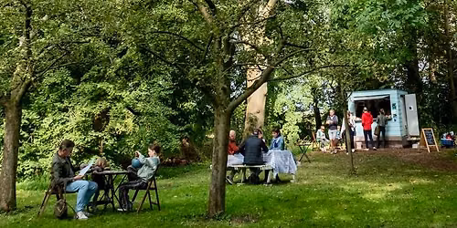 Theetuin in de boomgaard
