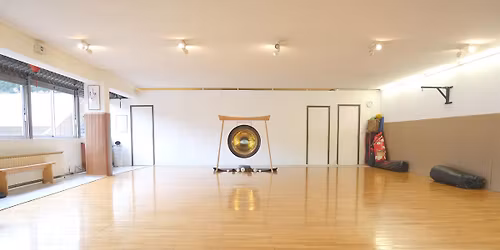 "Bain de Gong" \u00e0 Marseille 9e (1h15, 15\u20ac, R\u00e9servation au 06.59.04.82.33)