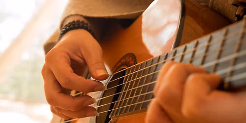 Cacao & Kirtan med Pedro og Yamila\ud83c\udfb6 i Skogens Ro\ud83c\udfe1