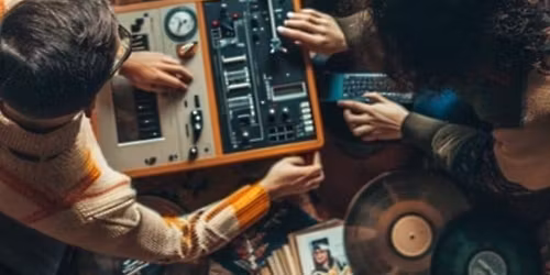 Vinyl Vibes - open decks night