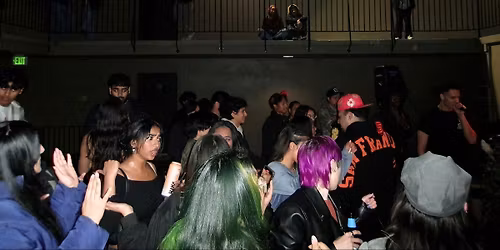 SIP CLUB HOUSE SHOW (Featuring SOLACE and neptunebeach)