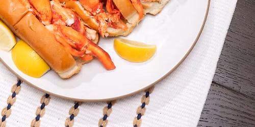 Cousins Maine Lobster at Pizzi Farm