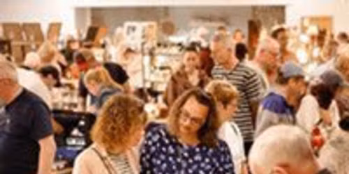 Lingfield Racecourse Antiques and Vintage Fair