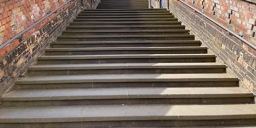 Stadtf\u00fchrung inkl. Cr\u00e9mant: \u00bbAvec Plaisir! Auf den Spuren franz\u00f6sischer Lebensart & Geschichte\u00ab