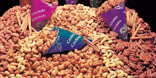Nutty Bavarian -DELICIOUS Cinnamon Roasted ALMONDS, CASHEWS AND PECANS!