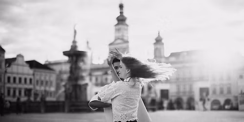 Tan\u010d\u00edrna v hotelu Clarion \u2013 Lobby Bar Edition!