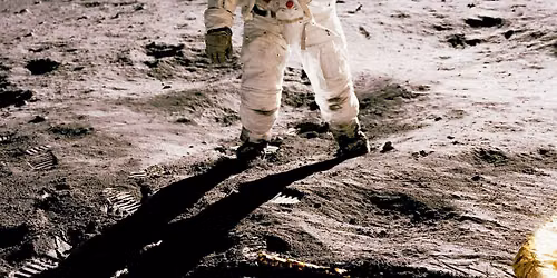 Space U-Beyond *Ages 11-13* | Registration Required (Se Requiere Registro)