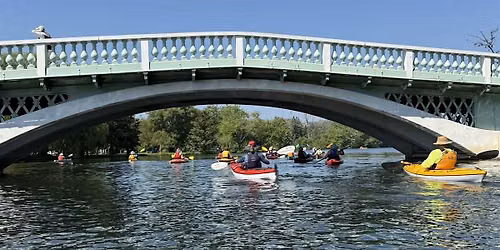 Guided Kayak Tour to Toronto Islands