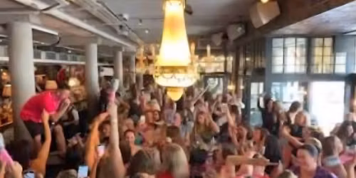 Toasts & Tunes at the Windwalker 