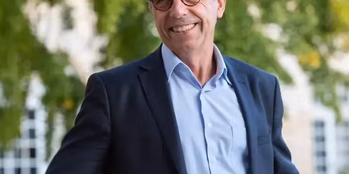 Pot de d\u00e9part de Pierre Hurmic