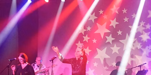 Cracklin\u2019 Diamond Live!