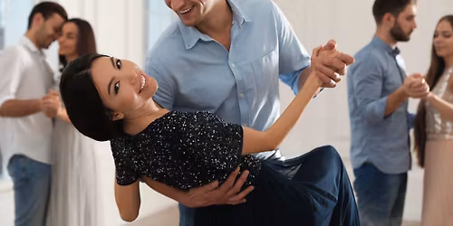 Standard \u00e9s Latin-amerikai t\u00e1nciskola feln\u0151tt p\u00e1rok r\u00e9sz\u00e9re vas\u00e1rnaponk\u00e9nt 