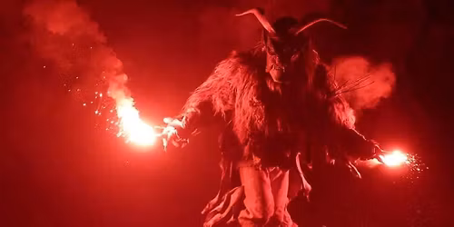 'In der Gasse ist der Teufel los'! \ud83c\udf85\ud83d\udc79 NIKOLAUS & KRAMPUS SPEKTAKEL der RINNERKOGEL PASS