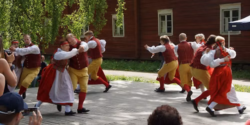 Seurasaarifolk Helsinki-p\u00e4iv\u00e4n\u00e4