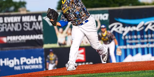 Sioux Falls Canaries vs. Cleburne Railroaders