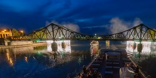 N\u00e4chtliche Schl\u00f6sserimpressionen