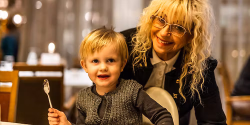 Nytt\u00e5rsaften p\u00e5 Straand Hotel