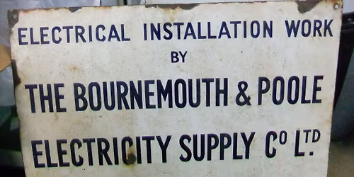 Antiques & Collectables Auction featuring vintage signage, gold & silver jewellery and much more