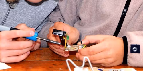 ATELIER POUR FAMILLE |  Kleiner Specht (LU\/DE\/FR\/EN) \/\/ Konschthal 