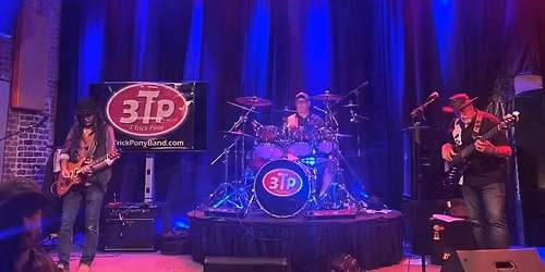 3 Trick Pony Blast Sunday!