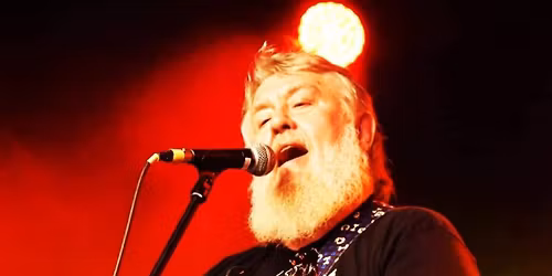 Padraic "Tiny" McNeela Plays at Grace O'Malley's