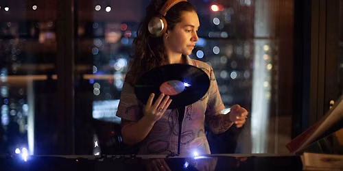 Paloma Performs at Long Bar, Sanderson