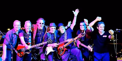 People You Know Rock the Casa